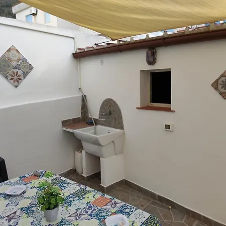 Casa Sul Lungomare Nyaraló Marettimo